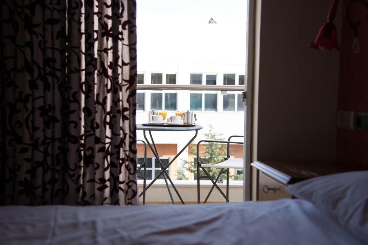 Hotel Maroussi Athens Exterior photo